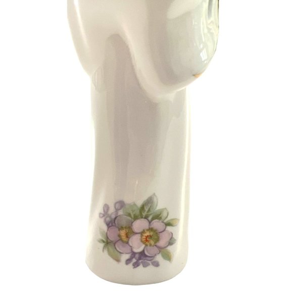 Vintage Royal Tara Figurine Praying Girl Fine Bone China Handmade Angel Nun - Picture 8 of 9